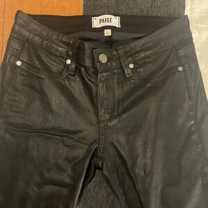 Paige Verdugo ankle coated pants. Color black silk